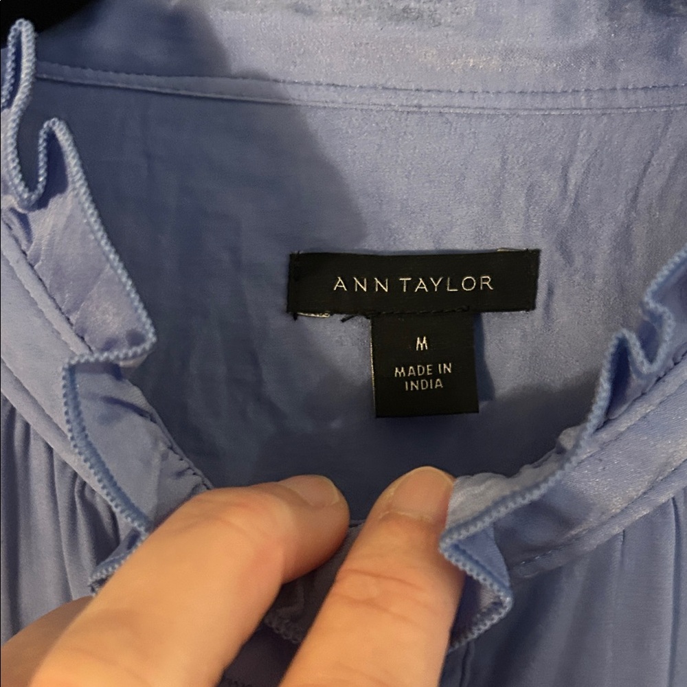 Ann Taylor Women's Blue Ruffle Blouse Size 8 - Picture 2 of 6